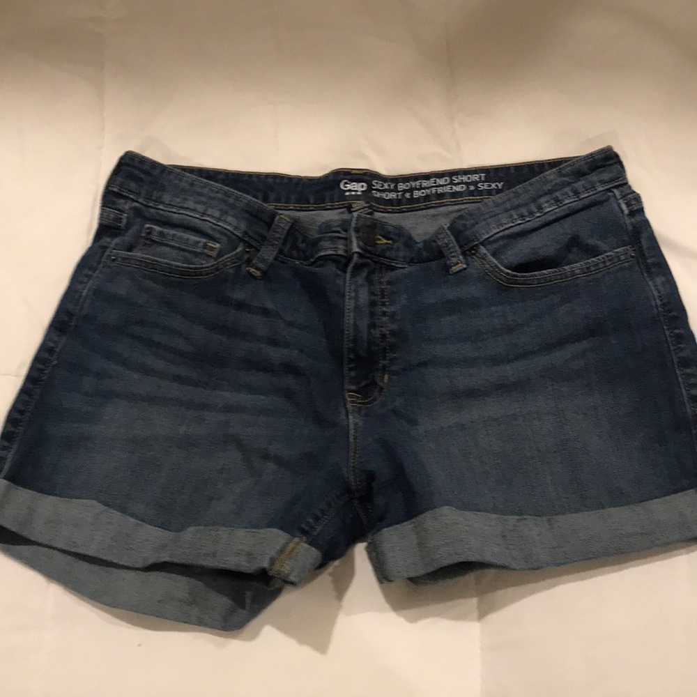Gap shorts